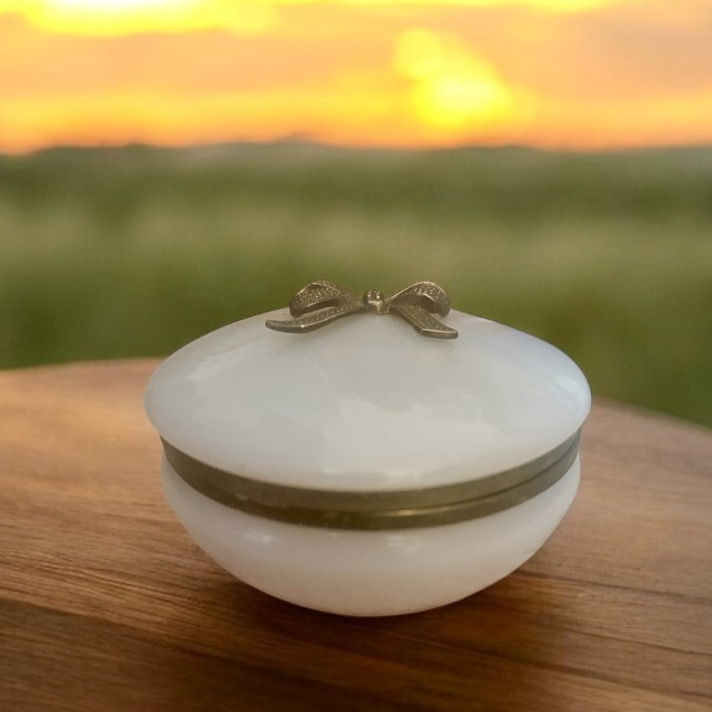 1950’s Round Vanity Trinket Box in White with Hinged Lid, Gold Bow Detail